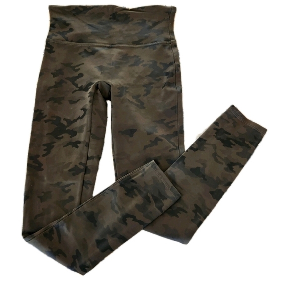 SPANX Pants - Spanx Faux Leather Look Green Camo High Waist Legging Womens Size Medium